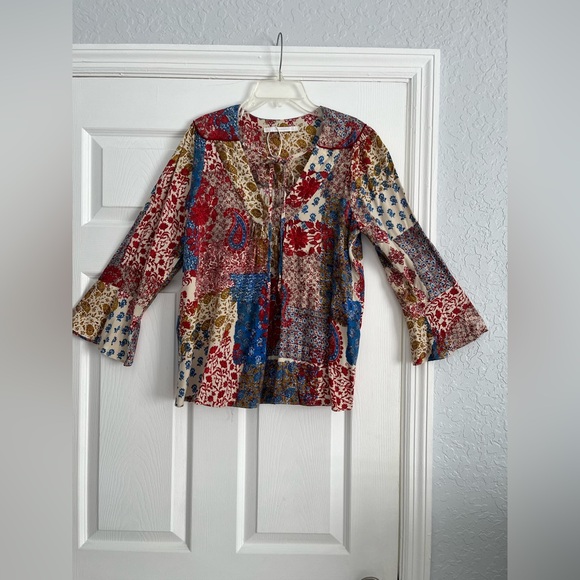 Woman Top - Picture 6 of 8